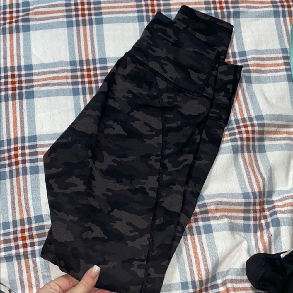Basically brand new fabletics leggings camo